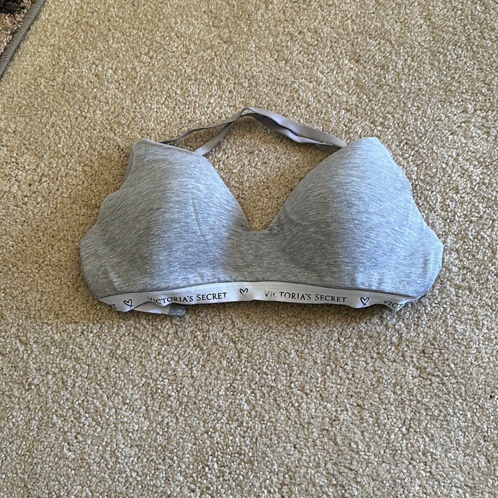 victoria secret 34D bra